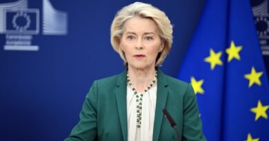 Von der Leyen’den Lübnan’da kalıcı barış çağrısı