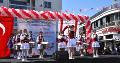 Girne Sokaklarında 23 Nisan Coşkusu