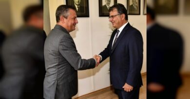 Akansoy: “Demokratik güçler mücadeleye destek olmalı”
