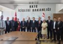 Oğuz, bakanlık merkezinde ve bağlı dairelerde görev yapan personelle bayramlaştı