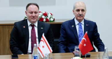 Öztürkler, Bakü’de TBMM Başkanı Numan Kurtulmuş ile görüştü