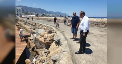 Ataoğlu, Girne Antik Liman’daki İskele çalışmalarını inceledi