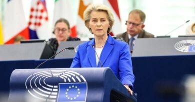 Von der Leyen, İsrail’i Lübnan’ın egemenliğine ve toprak bütünlüğüne saygı göstermeye çağırdı